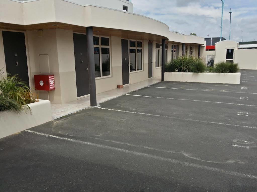 Pacific Motor Inn Mount Maunganui Exterior photo